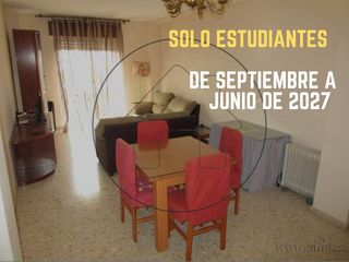 Location Appartement  Don miguel raya. Alquiler para estudiantes junto a la plaza de la merced  4 dormi