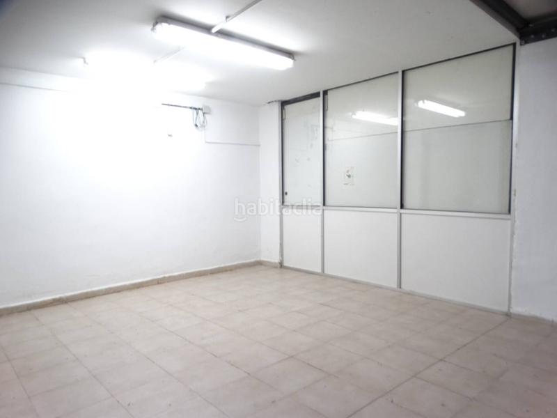 Foto b19fda73-3328-4b76-9d5c-7b9f61a8b176. Location local commercial dans Centro Huelva