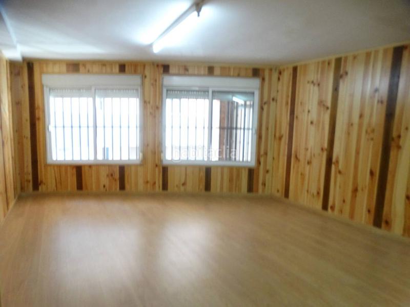 Foto ed0aacd3-f3b5-4906-b7f4-7ddd3d0f6c35. Location local commercial dans Centro Huelva