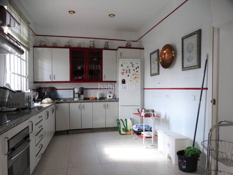 Foto 2a7a200b-bf39-41a9-b6ab-087bea41b899. Chalet mit heizung parking in El Conquero Huelva