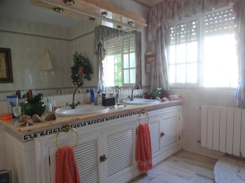 Foto 814c246a-d80a-4230-9bc6-6d8cc667823f. Chalet mit heizung parking in El Conquero Huelva