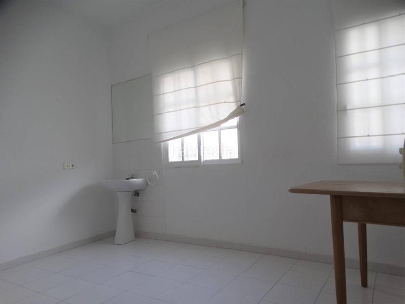 Foto 912845a9-6e02-42b1-b79b-33ad8c5e2e1f. Chalet mit heizung parking in El Conquero Huelva