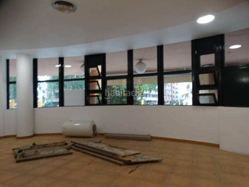 Foto 27964649-3343-4e4e-8489-c799fe624dd1. Alquiler local comercial amplio local con inmejorable ubicación en Huelva