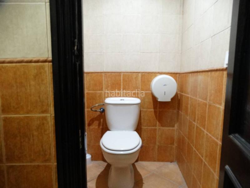 Foto 510b55ea-6b9e-4627-80c8-50cfc56b5ff2. Alquiler local comercial amplio local con inmejorable ubicación en Huelva