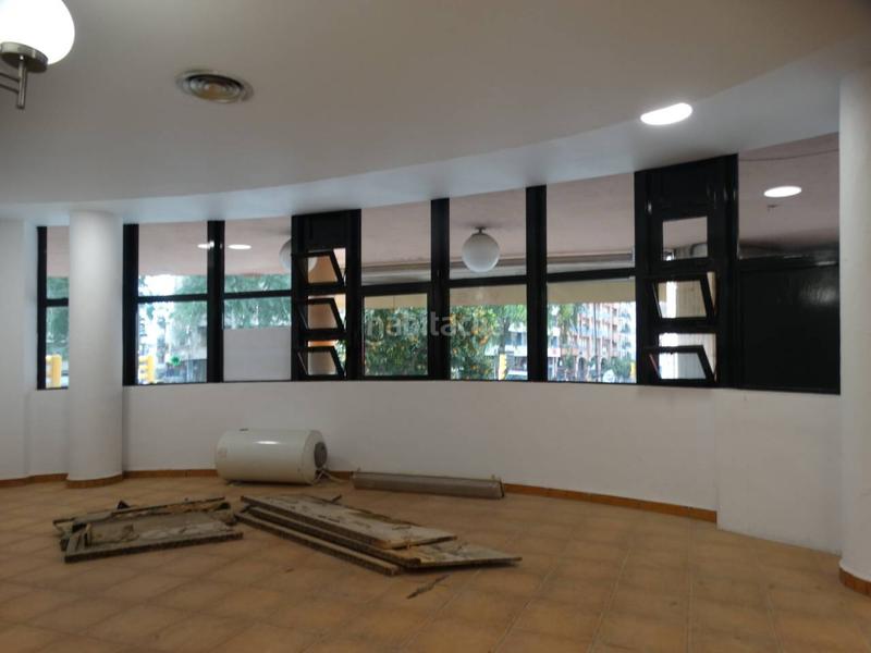 Foto 63285462-3676-4796-9218-43531c5f5a2b. Alquiler local comercial amplio local con inmejorable ubicación en Huelva