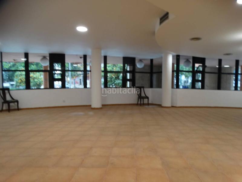 Foto 92216396-cabe-46ac-9ce2-bfed40e24fe7. Alquiler local comercial amplio local con inmejorable ubicación en Huelva