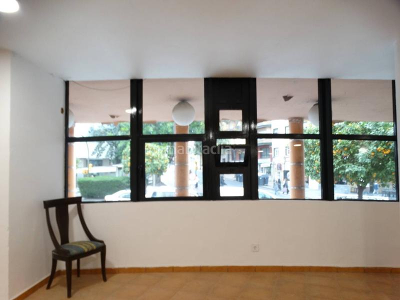Foto e29e46a5-9fcc-4a1f-9673-afcd8130870f. Alquiler local comercial amplio local con inmejorable ubicación en Huelva