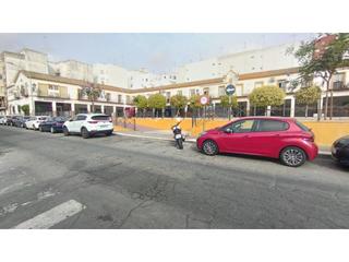 Casa adossada a Isla Chica. Amplia casa adosada con terrazas en zona tartessosel polvorín