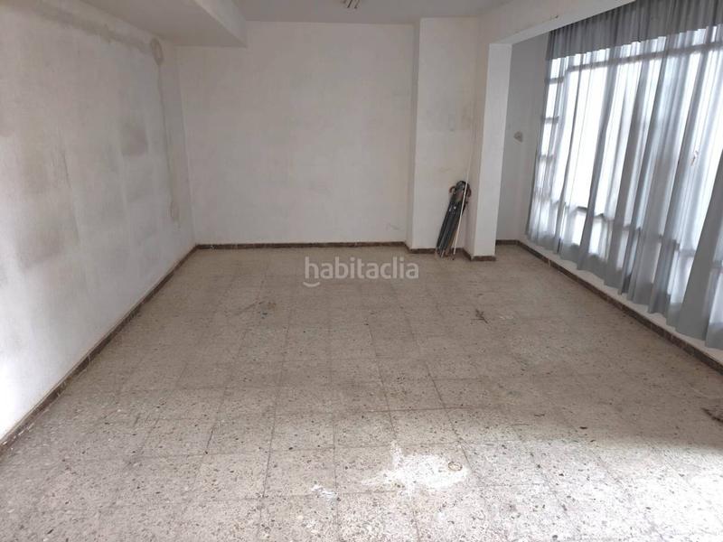 Foto 6d802930-ce5e-43b9-8887-c303ad6212d5. Alquiler local comercial zona calle tres agosto en Huelva