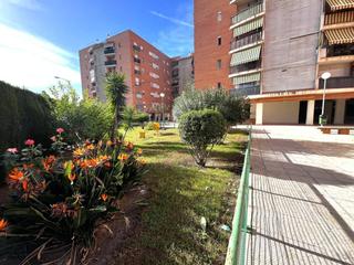 Pis a Campos de montiel 6. Zona los rosales con terraza y garaje incluido