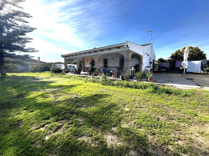 Foto bd32ddf9-e610-46b1-bd6a-37f6da738a6f. Casa a el rincon s/n a Cartaya