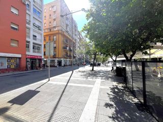 Local Comercial  Avenida italia. Local comercial en avenida de italia