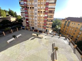 Appartement  Calle argantonios. Zona pablo rada con dos terrazas
