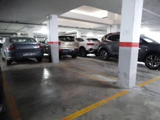 Aparcament cotxe a Nuevo Parque - Los Rosales - Tráfico Pesado. Para inversores 5 plazas de garaje a la venta