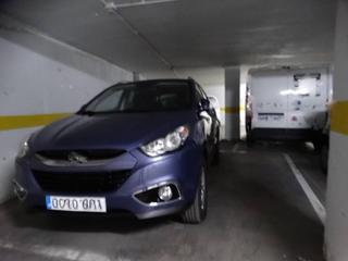 Aparcament cotxe  Fenicios. Amplia plaza de garaje junto a la avda. andalucía