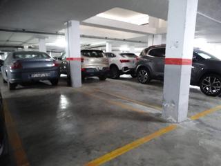 Aparcament cotxe a Nuevo Parque - Los Rosales - Tráfico Pesado. Ideal para inversores 5 plazas de garaje a la venta