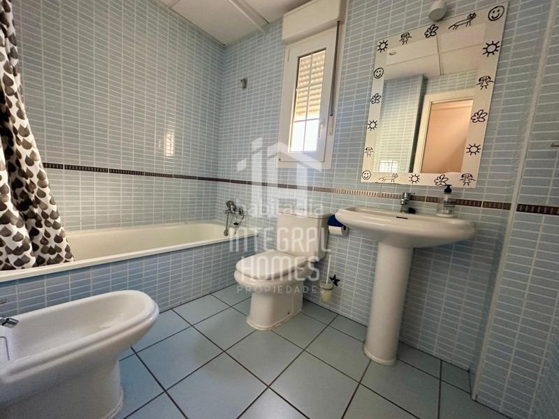 Foto 5f7dcbfc-a6d6-486e-851f-ac543a788dff. Casa bifamiliare con parcheggio in Ayamonte ciudad Ayamonte