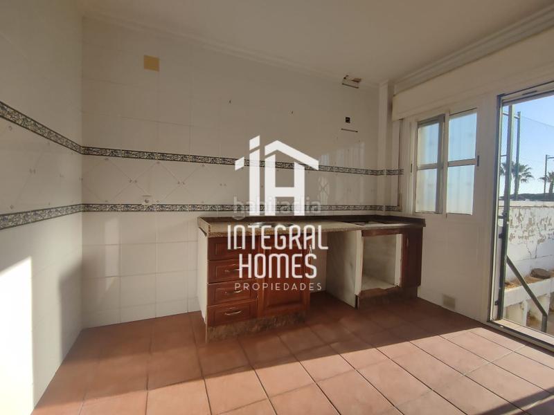 Foto 0b06a1f4-f73a-419f-8208-f2d4463d3d61. Maison jumelée dans Núcleo Urbano Aljaraque