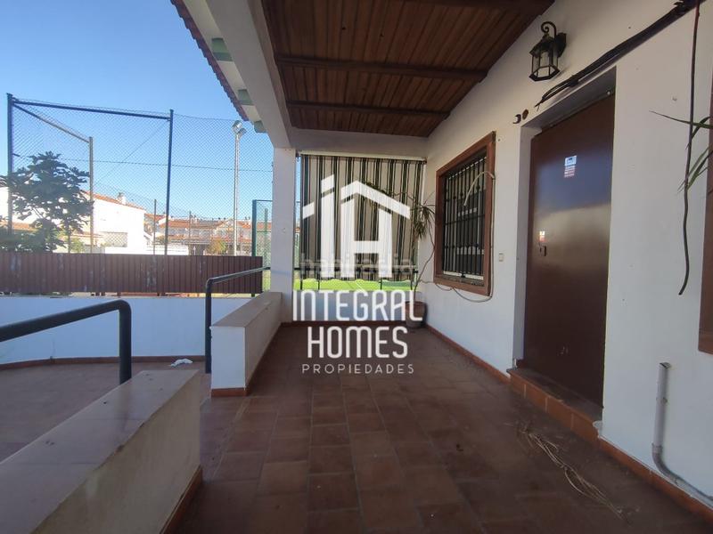 Foto 2cb7b653-7783-4f15-8466-2edf6cc2c76d. Maison jumelée dans Núcleo Urbano Aljaraque