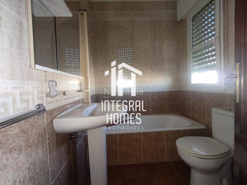 Foto 57c7cda0-bf17-4376-9a70-2808c405cd65. Maison jumelée dans Núcleo Urbano Aljaraque