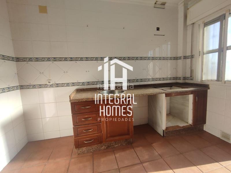 Foto 9cd8ad9a-a6d4-421c-b862-1fcdddb01a58. Maison jumelée dans Núcleo Urbano Aljaraque