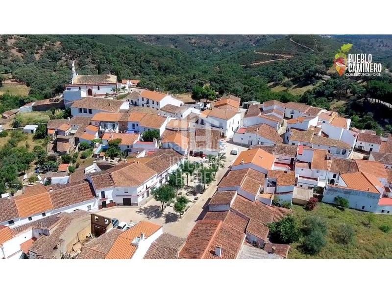 Foto b358a98b-8de3-4536-a560-0e0b374a33bf. Casa adossada a Corteconcepción