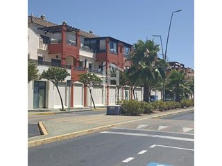 Local Comercial a Calle San Jose