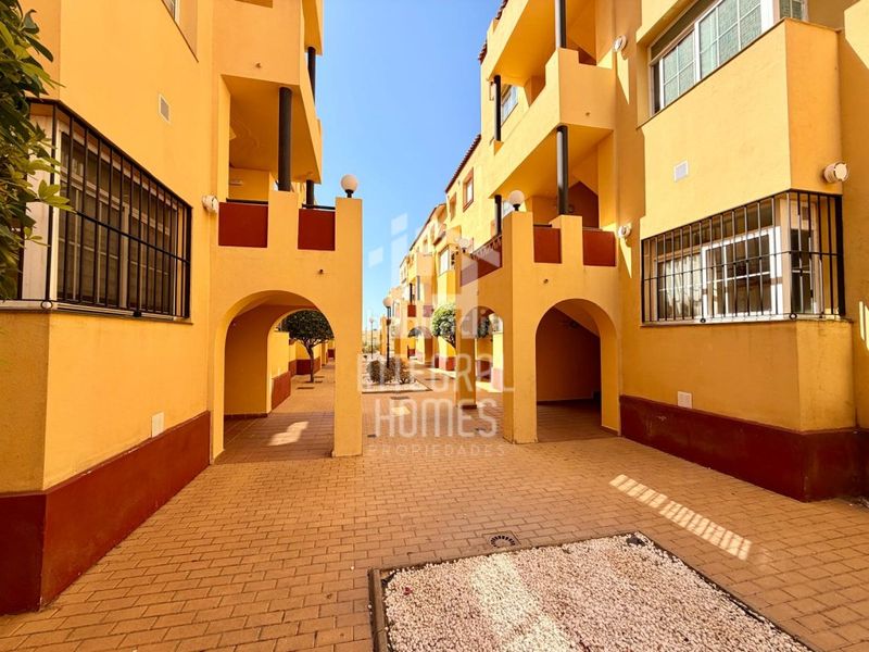 Foto 0d6263dd-2583-4c4b-9c61-8b67a5753de0. Apartament amb aparcament piscina a Costa Esuri Ayamonte