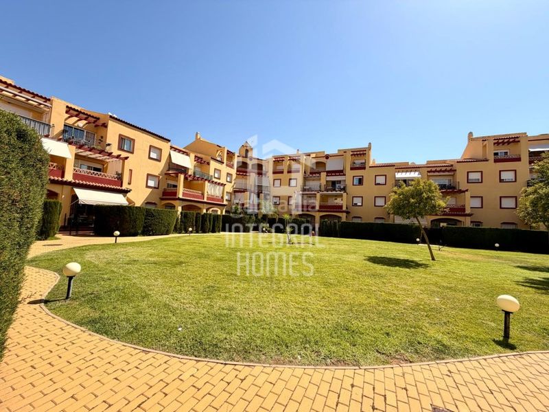 Foto 10dd6c4a-775b-4f60-84f0-a15ff3e75a70. Apartament amb aparcament piscina a Costa Esuri Ayamonte