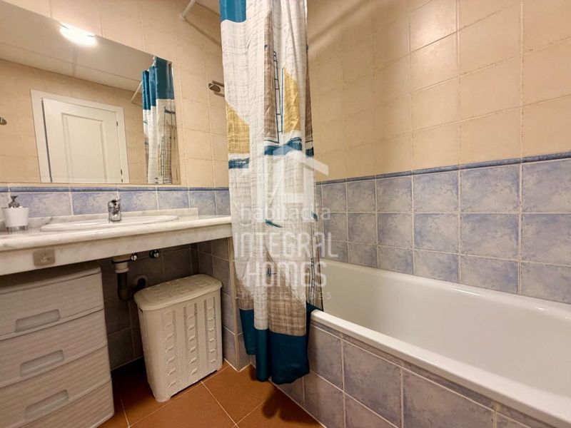 Foto 76fa18e7-6c66-4f53-be12-9affdd4034b0. Apartament amb aparcament piscina a Costa Esuri Ayamonte