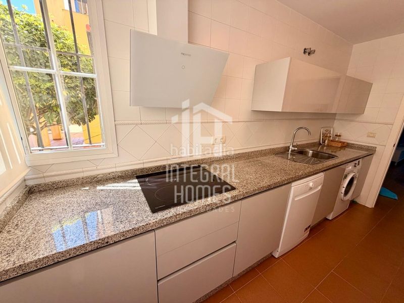 Foto 9390374c-7e3a-4d73-a10f-1df0717c4607. Apartament amb aparcament piscina a Costa Esuri Ayamonte