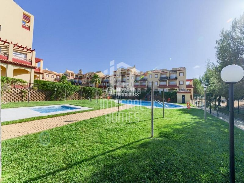 Foto 97adaaf7-6dc9-485a-97dc-9430348644bb. Apartament amb aparcament piscina a Costa Esuri Ayamonte