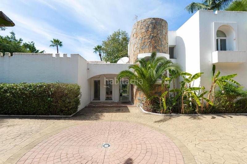 Foto 34185139-2730-42aa-9bc2-4e49960b02a9. Chalet with pool in Paraiso - Barronal Estepona