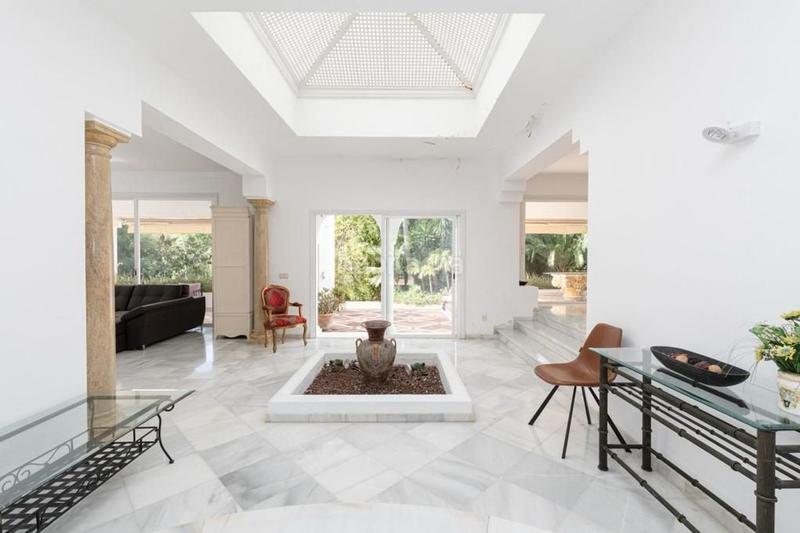 Foto cda59d3a-4578-4846-996c-8f132248f78f. Chalet avec piscine dans Paraiso - Barronal Estepona