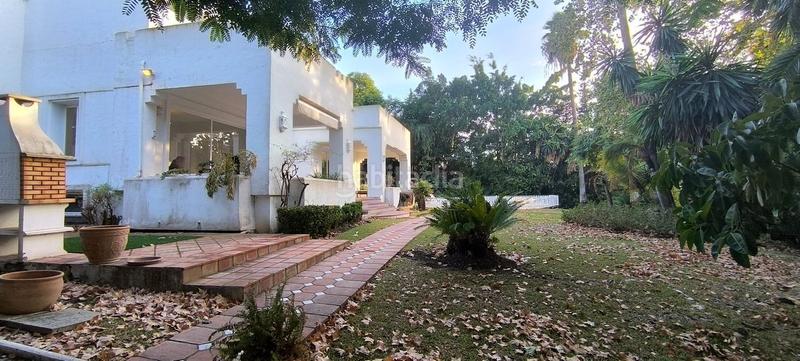 Foto da16c1a2-31c8-41d4-824d-1e5ac0cd4a84. Chalet avec piscine dans Paraiso - Barronal Estepona