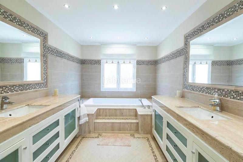 Foto 1970967d-33e2-4ae3-a64c-85f86be0f873. Chalet en Paraiso - Barronal Estepona