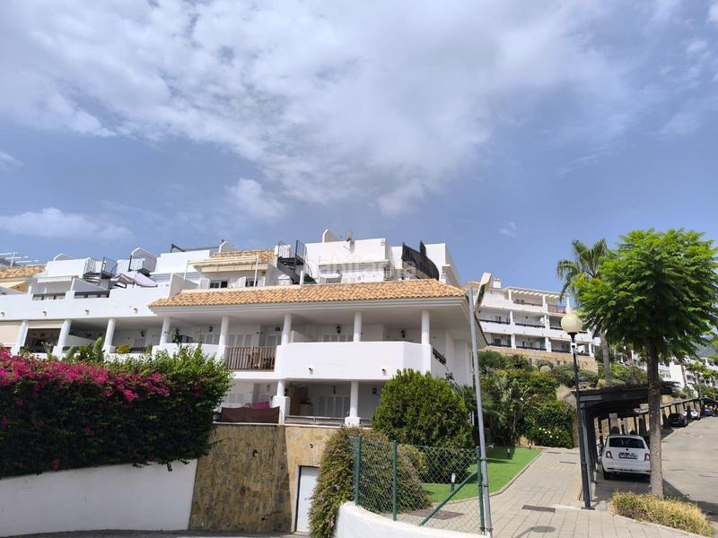 Foto 026fa0f7-04b3-4410-9746-1cf267c117f1. Lloguer àtic amb aparcament a Cortijo Torrequebrada Benalmádena