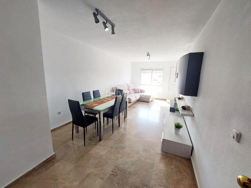 Foto 625da78e-20fa-419f-bfff-fa3f9038dea5. Penthouse with parking pool in Parque de la Paloma Benalmádena