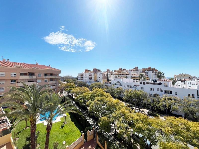 Foto a0632006-07ef-40a8-9503-93ccb7084084. Penthouse with parking pool in Parque de la Paloma Benalmádena