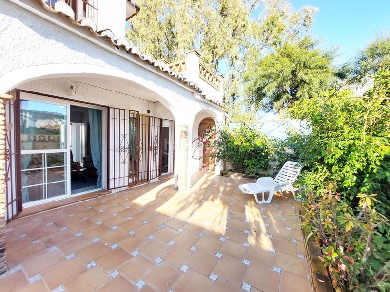 Foto 50d117f7-337b-4981-b7d5-93ca59970b33. Casa aparellada amb aparcament piscina a Calahonda Mijas