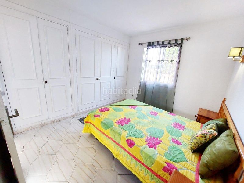 Foto 6c8cf454-f3d5-4208-af4c-7c02869a5b9e. Casa aparellada amb aparcament piscina a Calahonda Mijas
