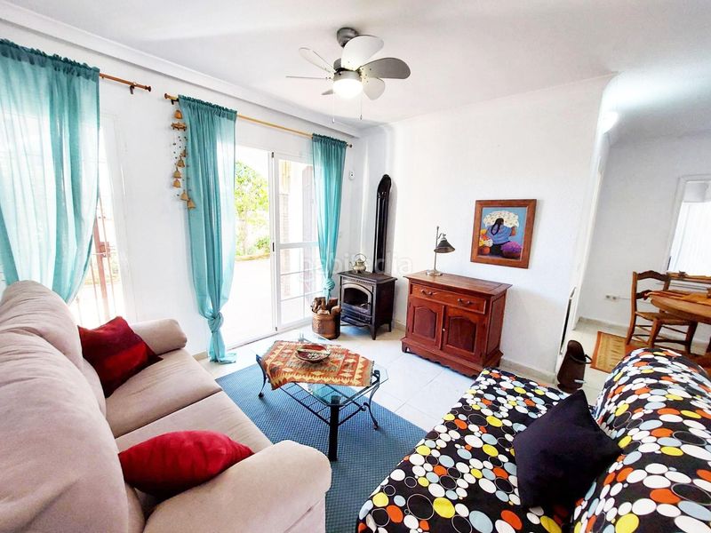 Foto a42305b8-cf32-4da2-aedc-75b701cad1a5. Casa aparellada amb aparcament piscina a Calahonda Mijas