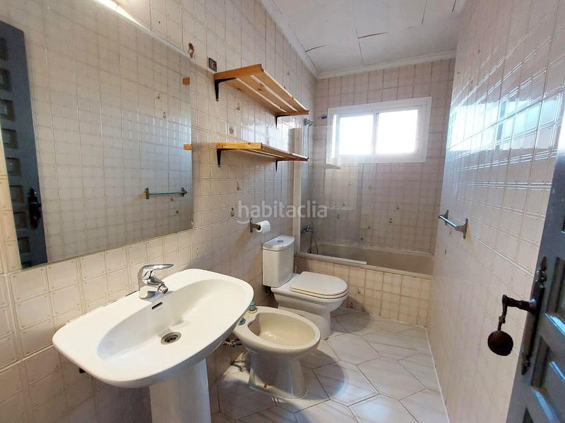 Foto f54bc75a-046a-4722-889d-850ce9e21876. Casa aparellada amb aparcament piscina a Calahonda Mijas