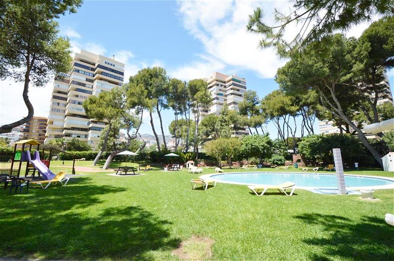 Foto 2c1dccd2-3068-4544-8e50-98db6064c3ef. Piso en Playamar - Benyamina Torremolinos