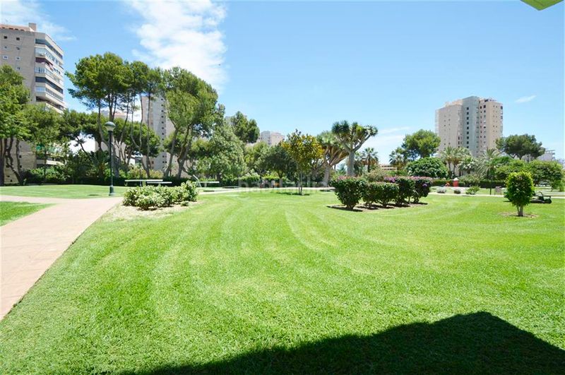 Foto b39662ec-8a71-45f3-bac4-cc8d1b50616c. Piso en Playamar - Benyamina Torremolinos