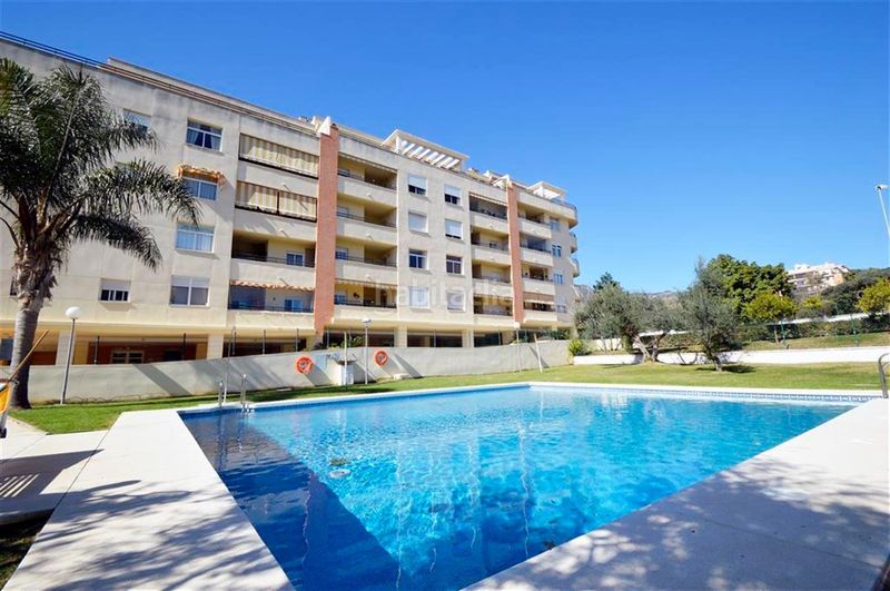 Foto a0c58dff-662f-4dc0-b7eb-9829cf725cad. Piso en El Pinillo Torremolinos