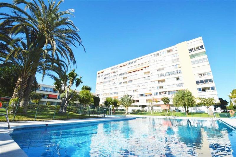 Foto 751d91fb-1004-424a-8970-47864a37da49. Pis amb aparcament piscina a Solymar Benalmádena
