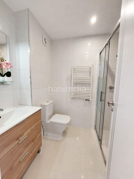 Foto d9d1a57c-bd2d-4deb-b9e9-aa1d159512f9. Piso en Playa de los Boliches Fuengirola