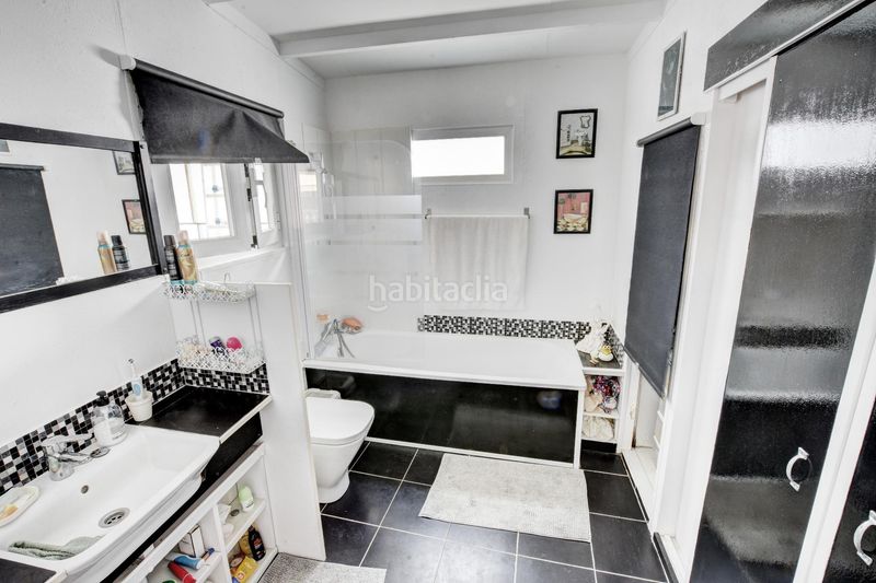 Foto a8ed40c5-cc8d-4ed8-8f8f-f6954e92f401. Casa en Arroyo de la Miel Benalmádena