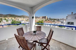 Flat in Avenida Marysol 75